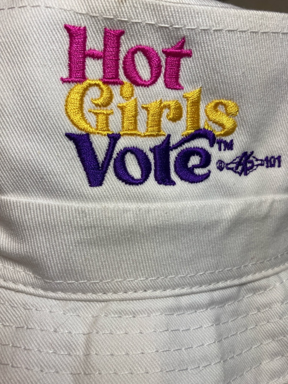 NWT Decky Hot Girls Vote Embroidered White Bucket Hat - Picture 6 of 6